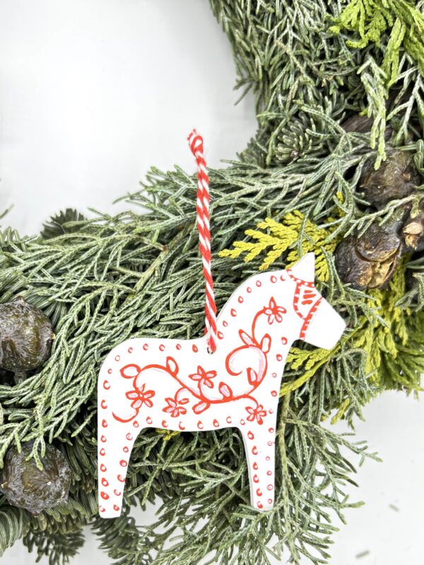 Pferde-Aufhänger 7 cm handbemalt Weihnachtsbaumschmuck – Bild 2